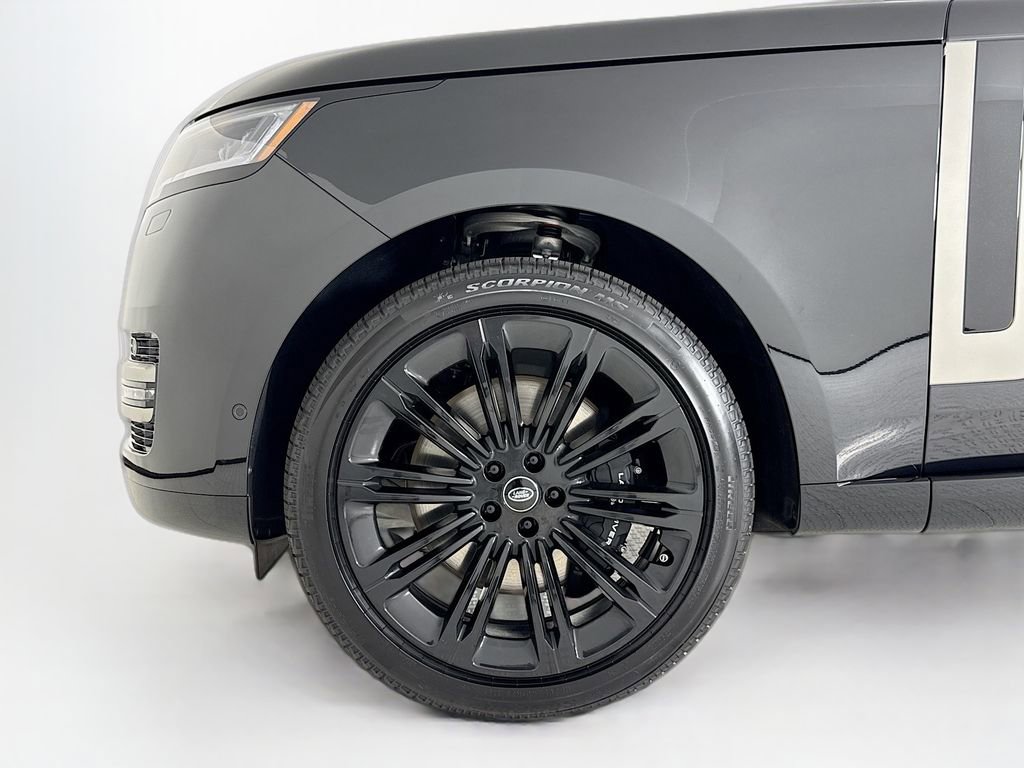 Used 2025 Land Rover Range Rover SE AWD/4WD image 26