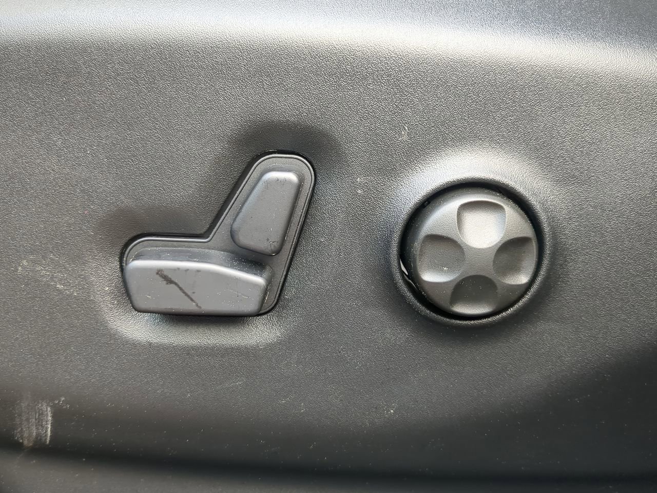 New 2026 Chrysler Pacifica Select image 27