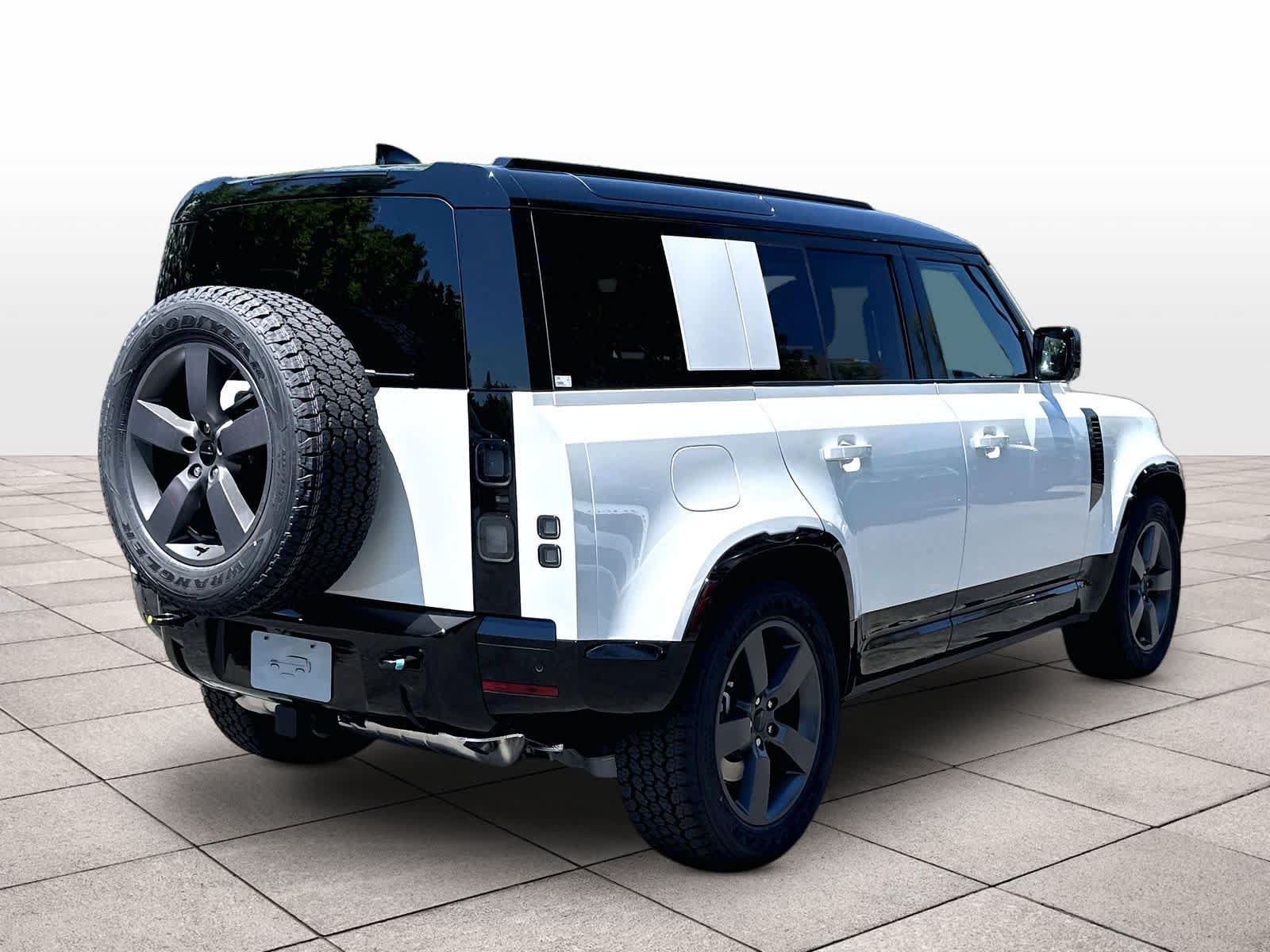 New 2026 Land Rover Defender 110 X-Dynamic SE AWD/4WD image 4