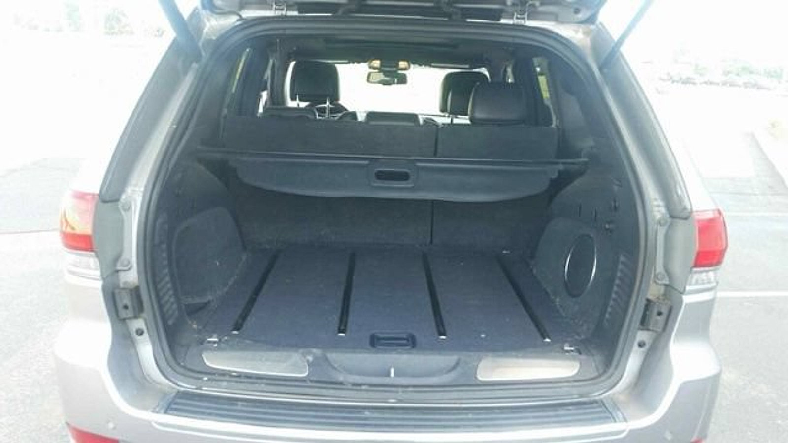 Used 2014 Jeep Grand Cherokee Overland AWD/4WD image 6