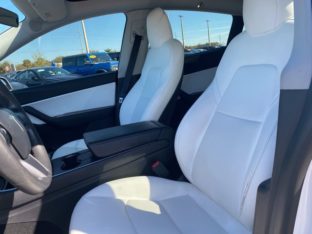 Used 2021 Tesla Model Y Long Range image 9