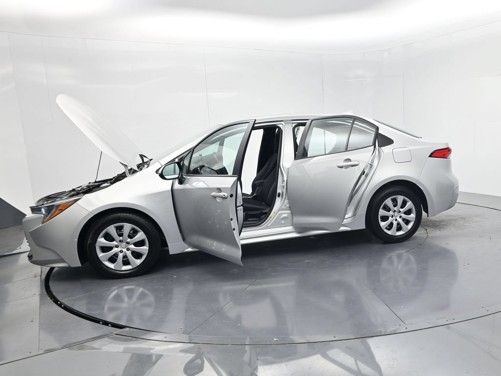Used 2023 Toyota Corolla LE FWD image 62