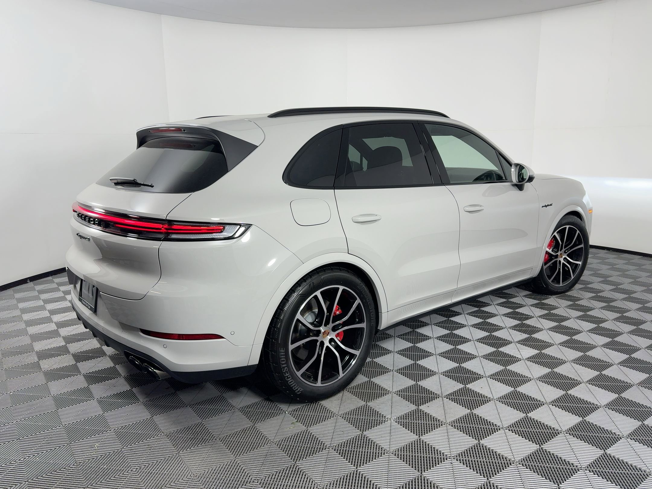 Certified 2026 Porsche Cayenne S image 9