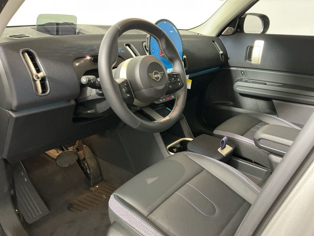 Certified 2025 MINI Cooper Countryman SE w/ Comfort Package Max AWD/4WD image 19