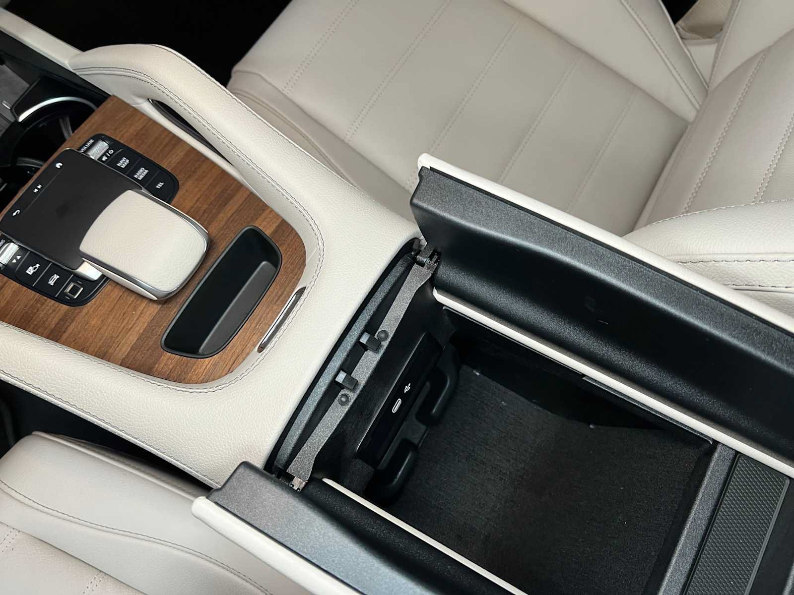 Certified 2026 Mercedes-Benz GLE 450 4MATIC Coupe image 34