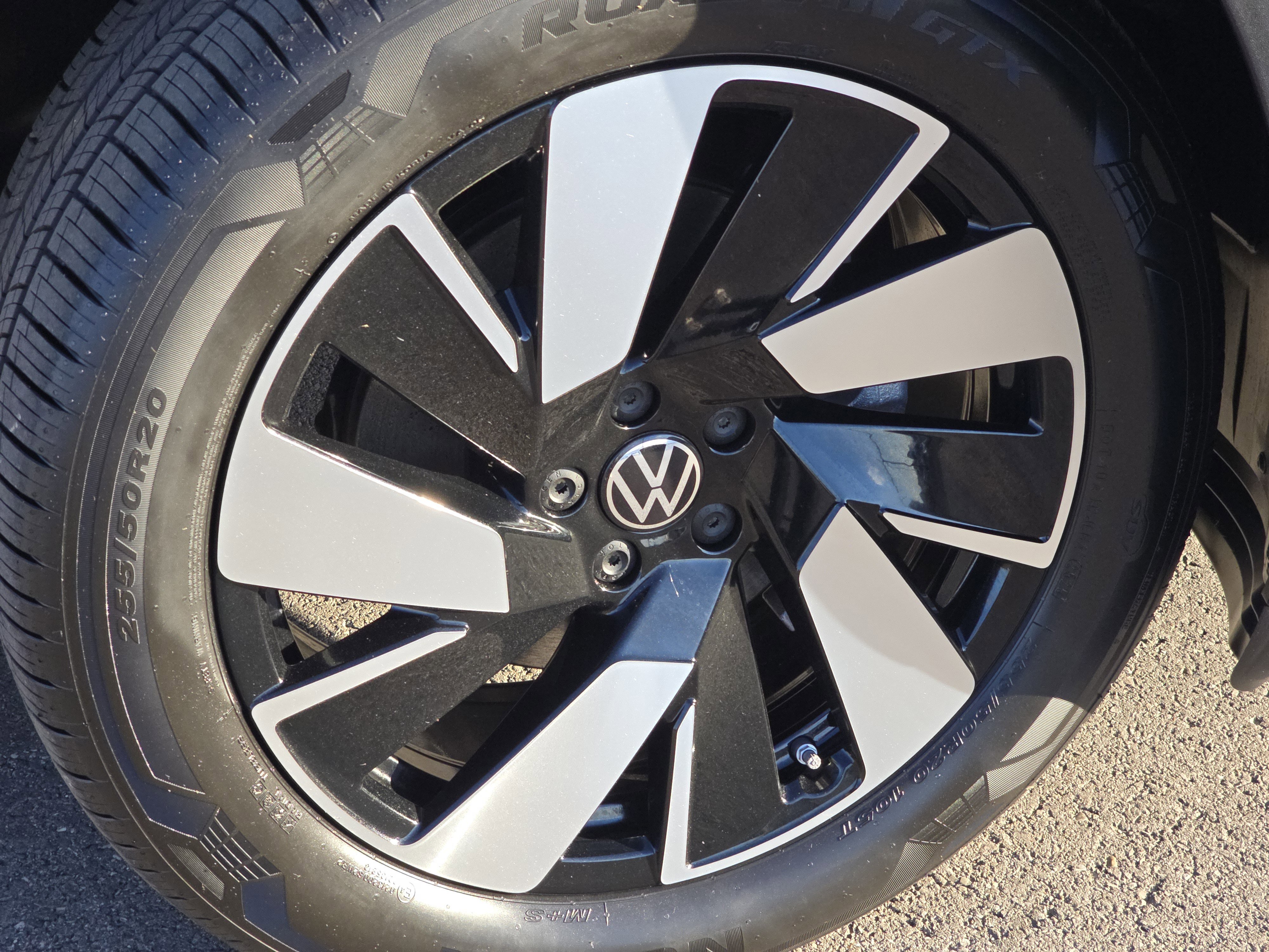 New 2026 Volkswagen Atlas Cross Sport SEL image 16