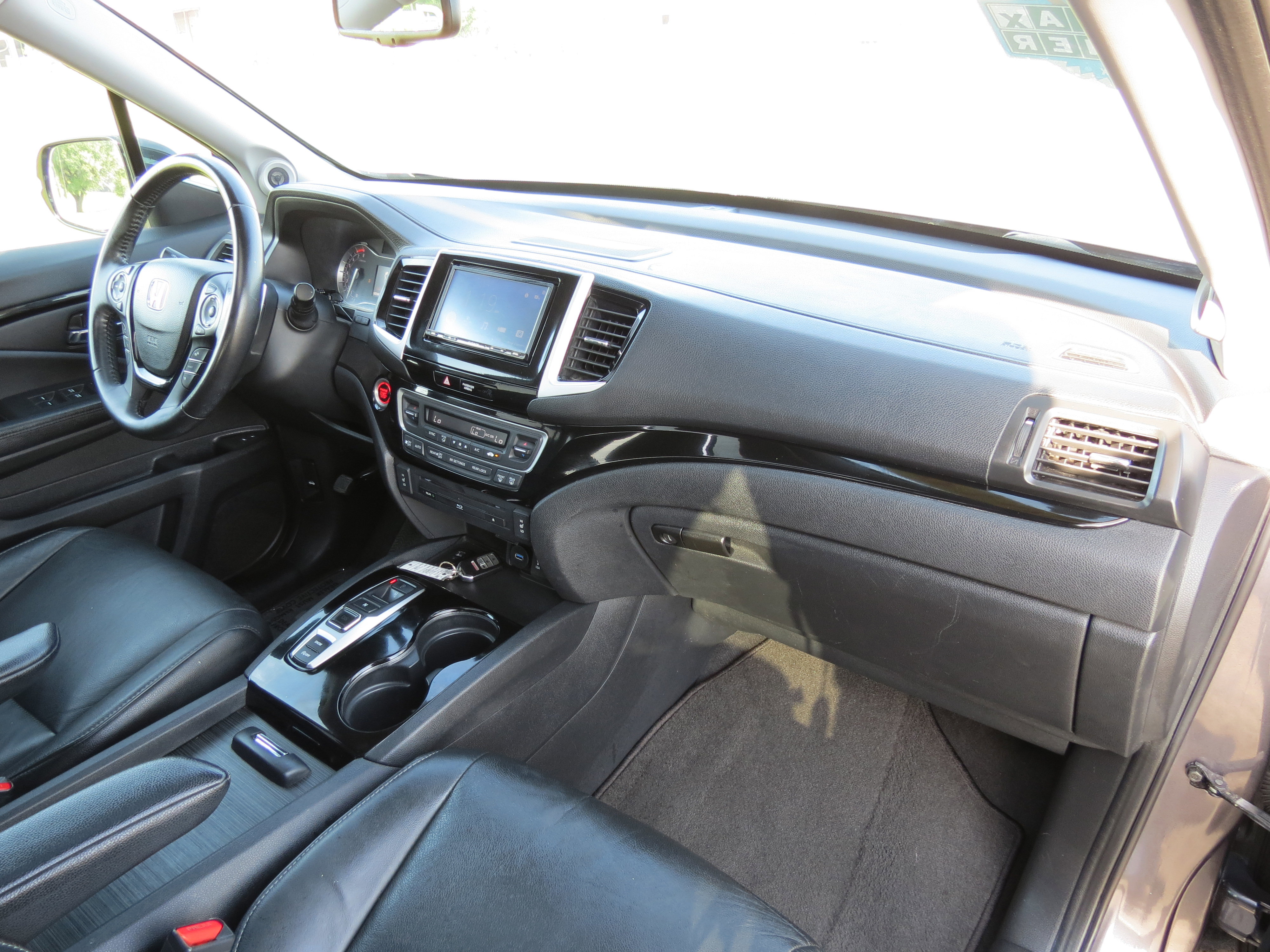 Used 2016 Honda Pilot Touring image 36