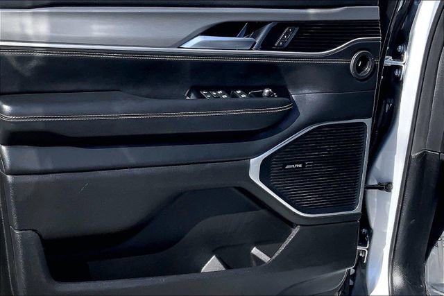 Used 2025 Jeep Wagoneer L Series II image 26