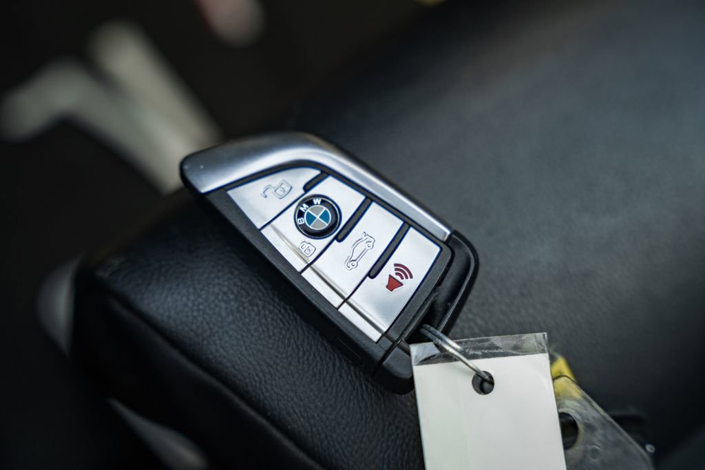 Used 2022 BMW X5 xDrive40i AWD/4WD image 46