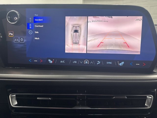 New 2026 Chevrolet Traverse LT w/ Sun and Wheel Package image 17