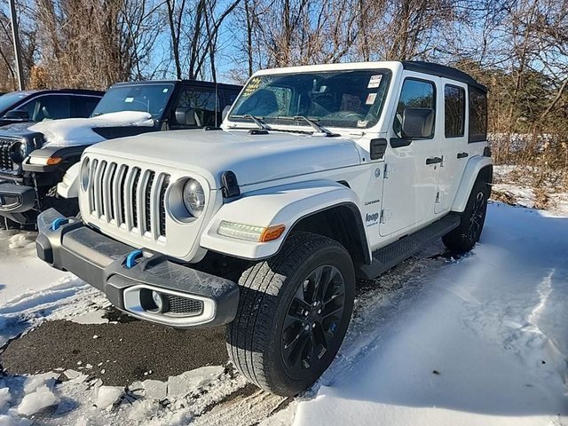 Used 2023 Jeep Wrangler Sahara w/ Cold Weather Group image 5