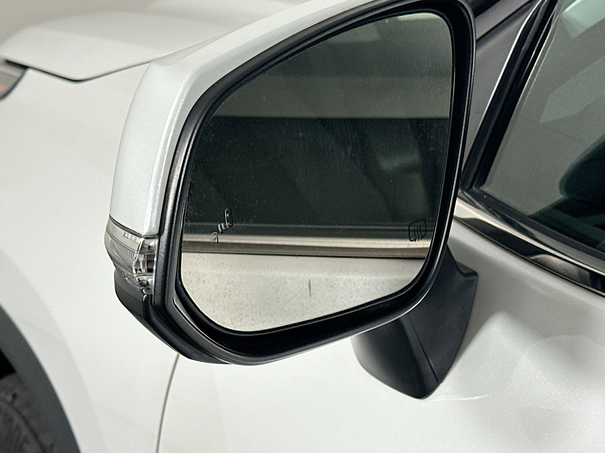 Used 2024 Toyota Highlander LE image 16