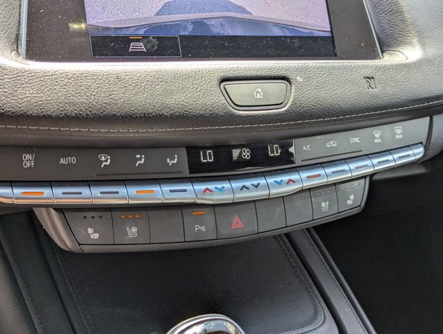 Used 2021 Cadillac XT4 Premium Luxury FWD image 25