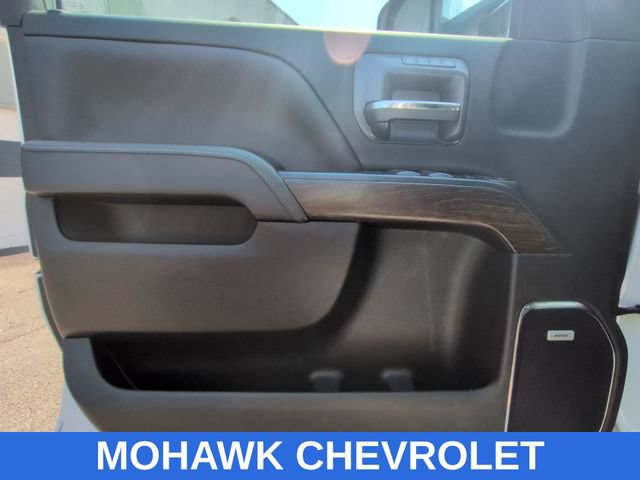 Used 2019 GMC Sierra 2500 Denali w/ Duramax Plus Package AWD/4WD image 22