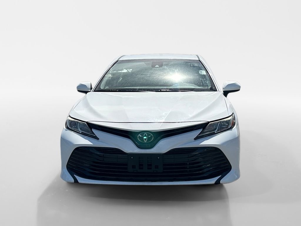 Used 2018 Toyota Camry LE FWD image 9