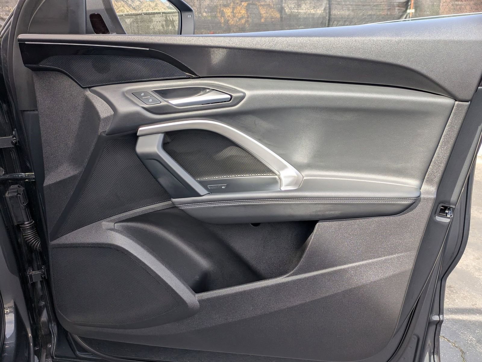 Used 2025 Audi Q5 Premium w/ Convenience Package image 20