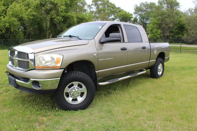 Used 2006 Dodge Ram 3500 Truck SLT w/ Light Group AWD/4WD image 2