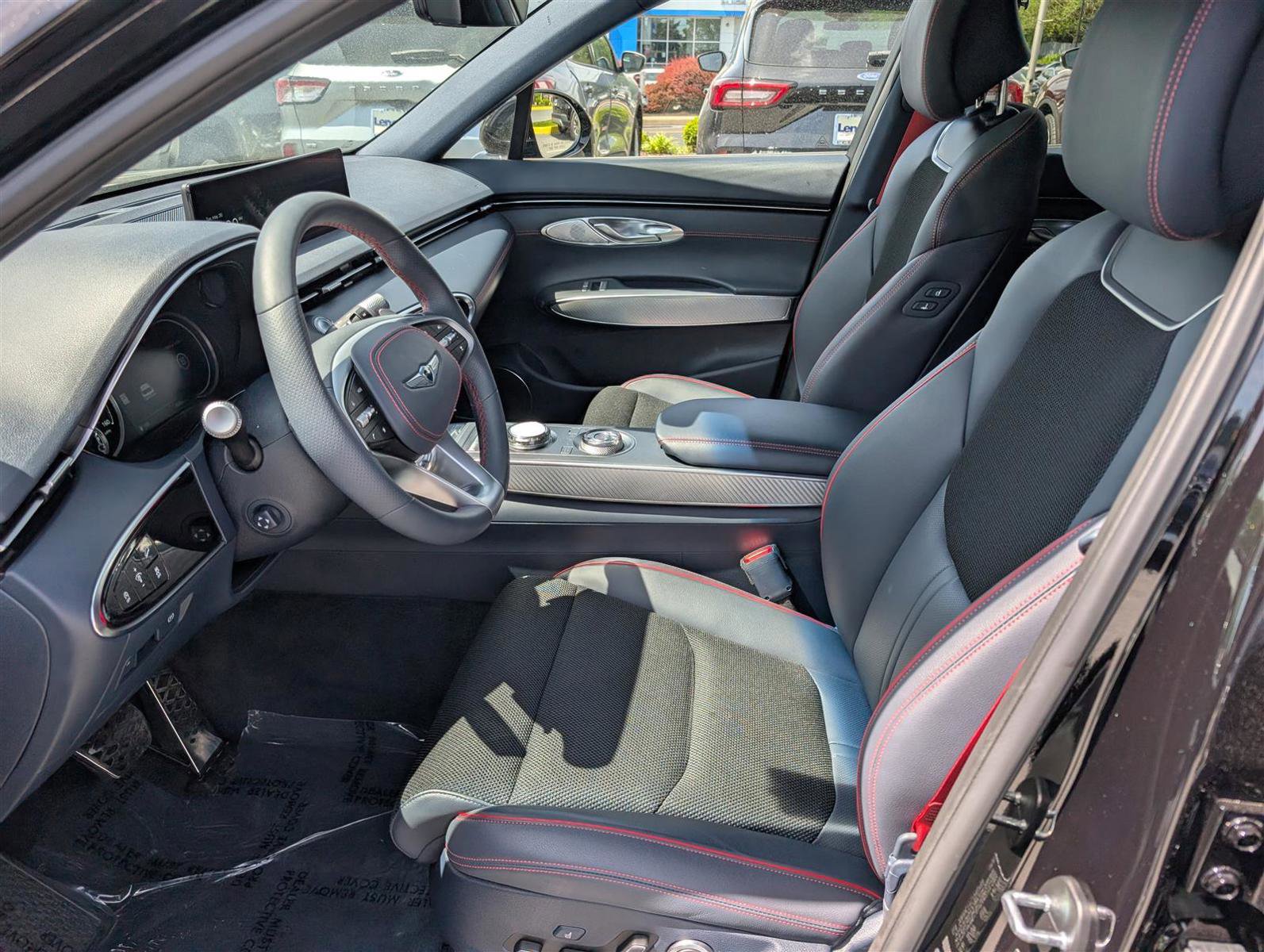 Used 2025 Genesis GV70 3.5T Sport image 17
