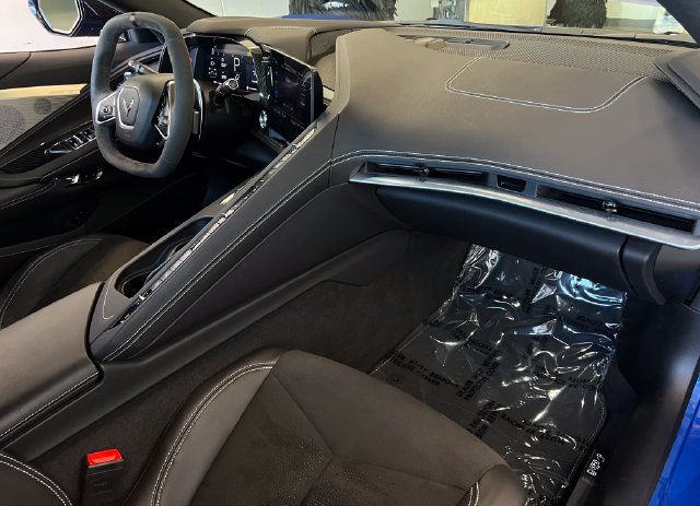 Used 2022 Chevrolet Corvette Stingray Preferred Conv w/ Z51 Performance Package RWD image 30