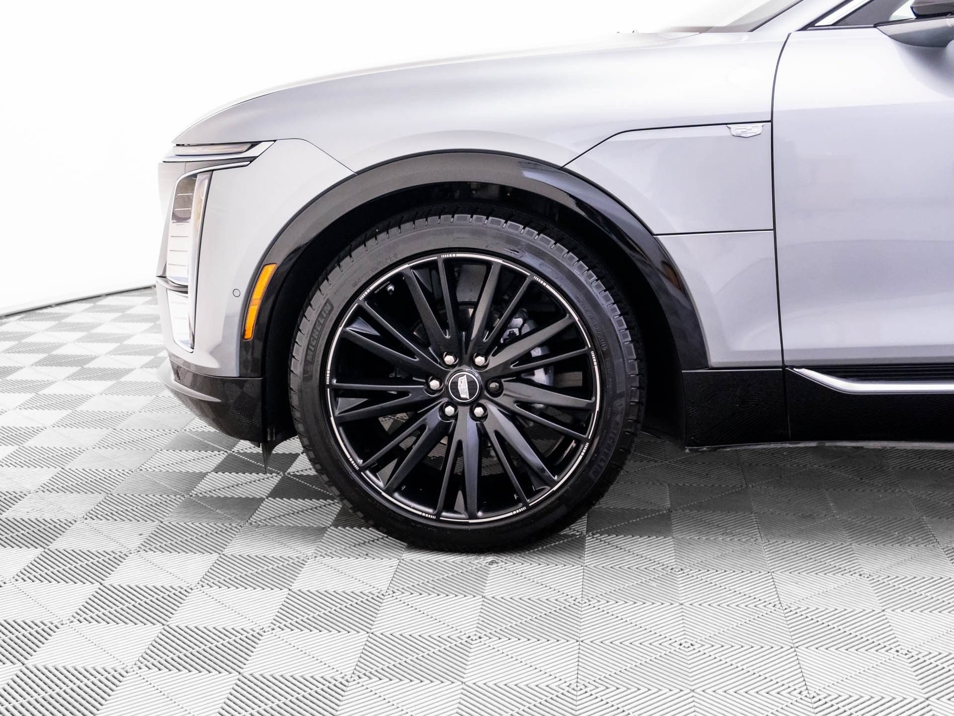 Certified 2024 Cadillac Lyriq Tech w/ Driver Assist Package AWD/4WD image 37