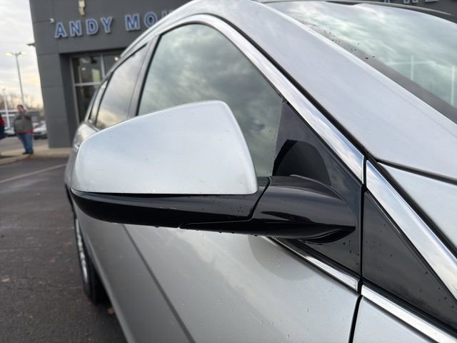 Used 2010 Cadillac SRX Luxury image 6