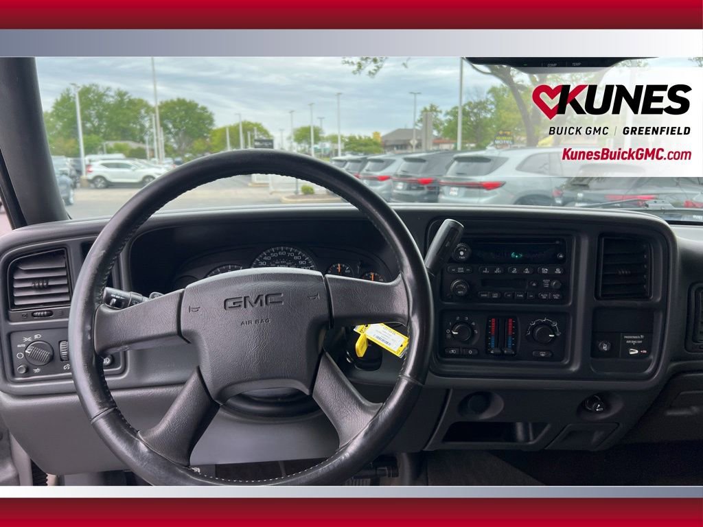 Used 2005 GMC Sierra 2500 SLE w/ Snow Plow Prep Package AWD/4WD image 17