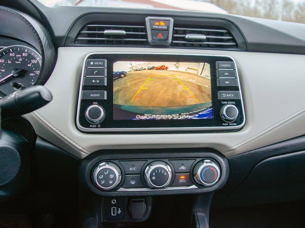 Used 2022 Nissan Versa SV image 22