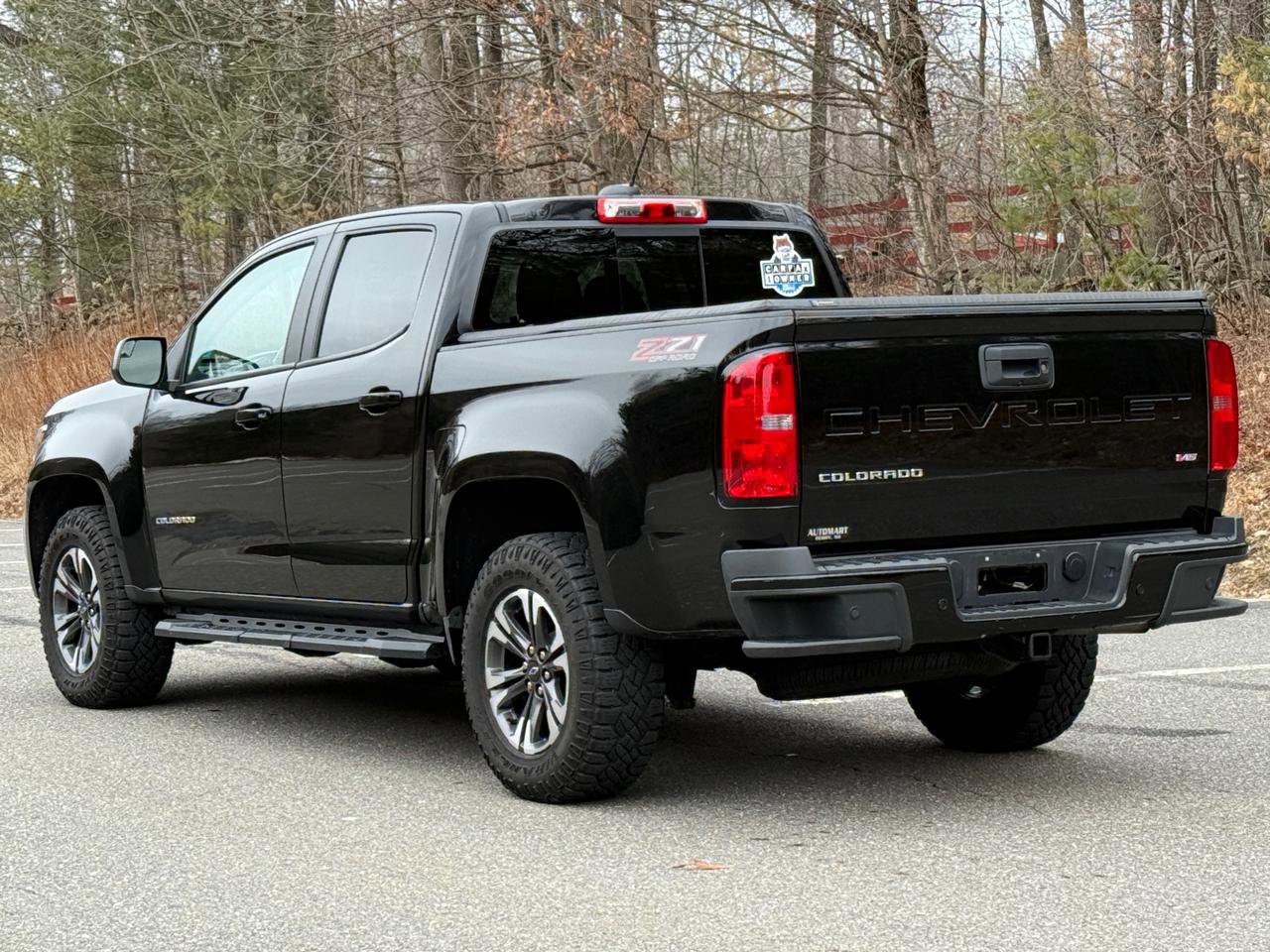 Used 2022 Chevrolet Colorado Z71 w/ Safety Package image 2