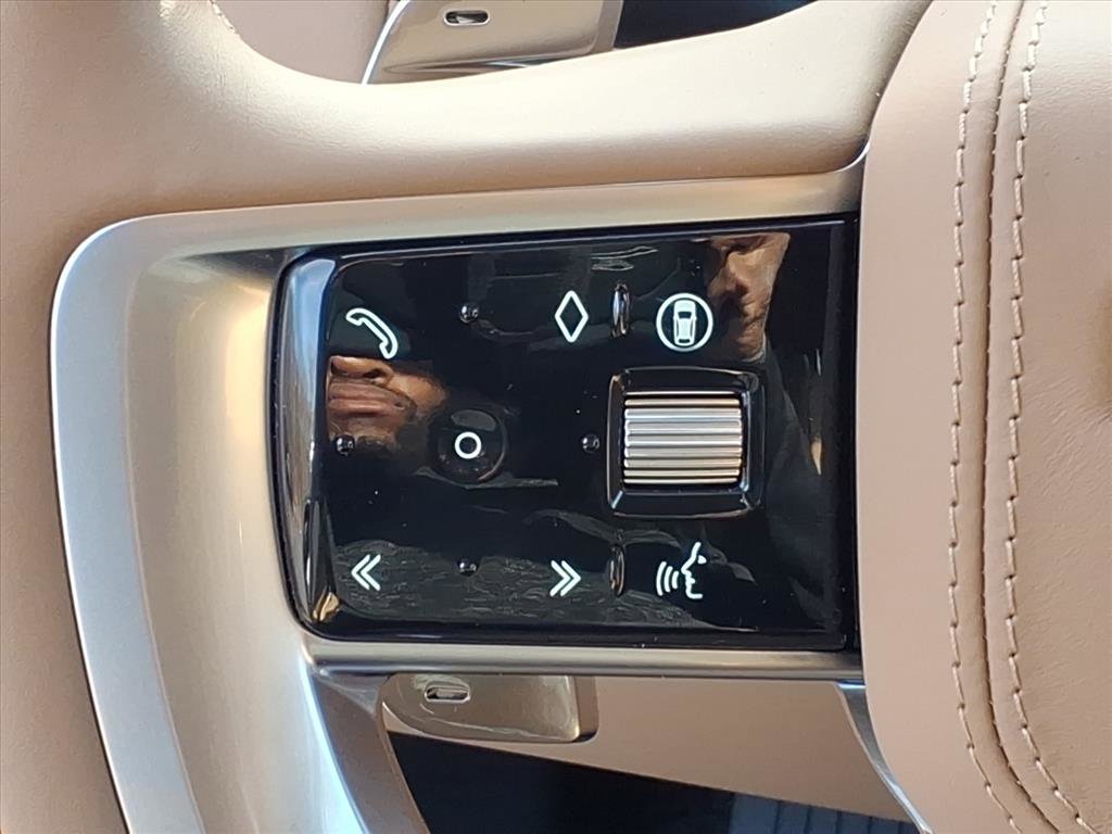 New 2026 Land Rover Range Rover SE image 16