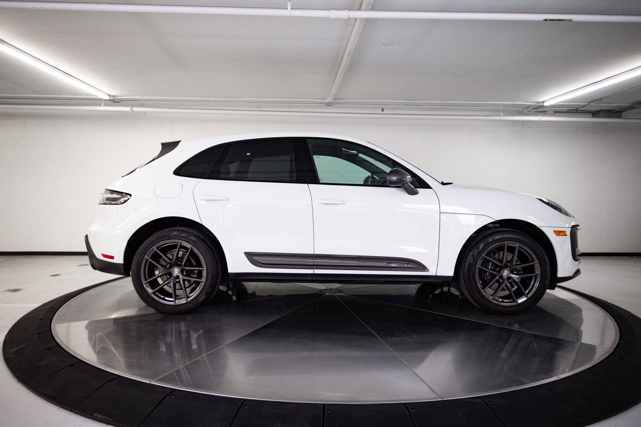 Used 2023 Porsche Macan Turbo image 8