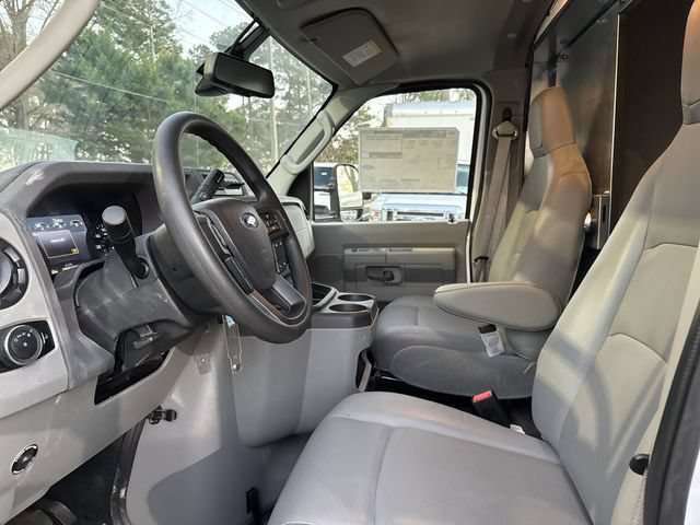 New 2025 Ford E-350 and Econoline 350 Super Duty w/ Driver's Safety Package RWD image 17