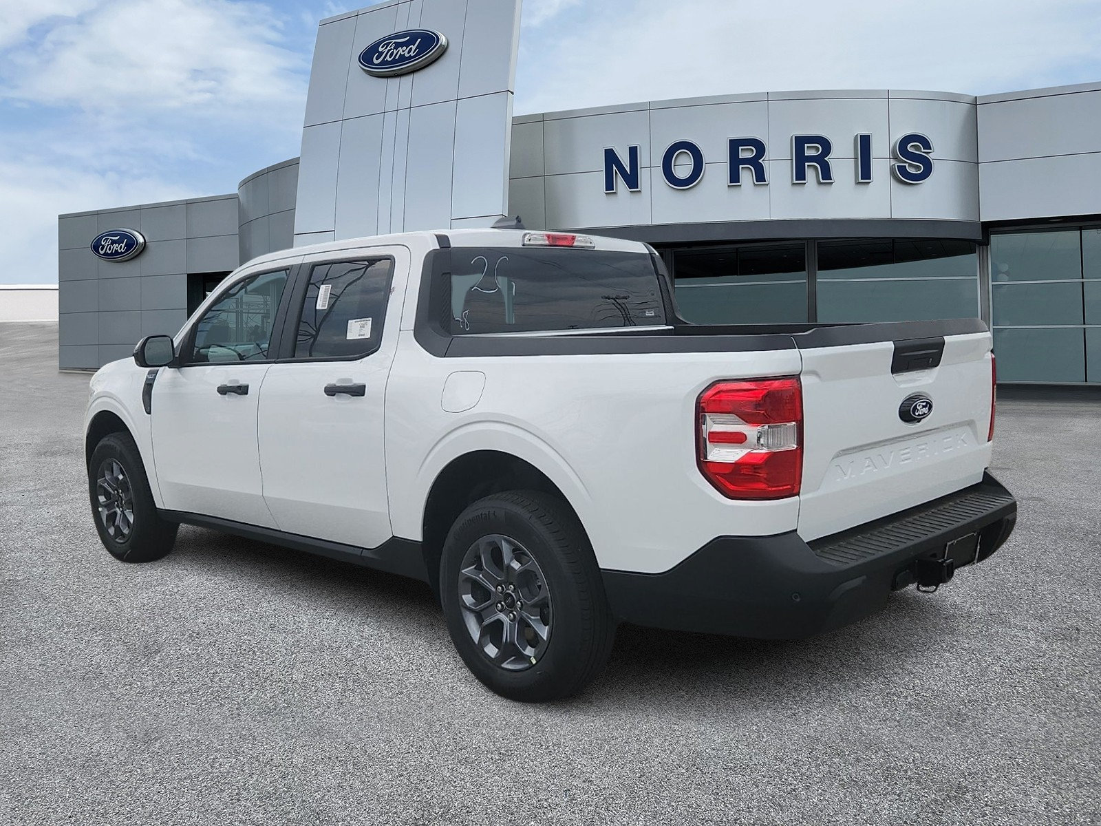 New 2026 Ford Maverick XLT w/ Equipment Group 301A AWD/4WD image 3