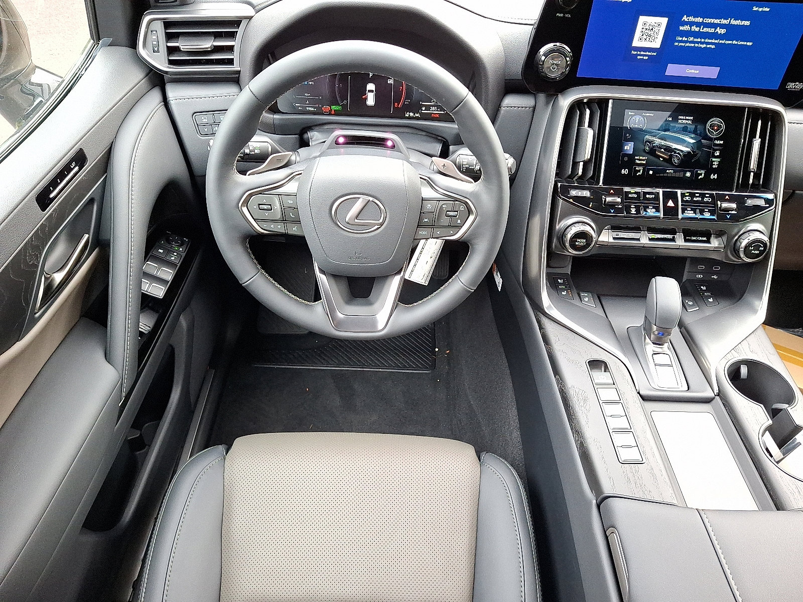 New 2025 Lexus LX 700h Overtrail image 6