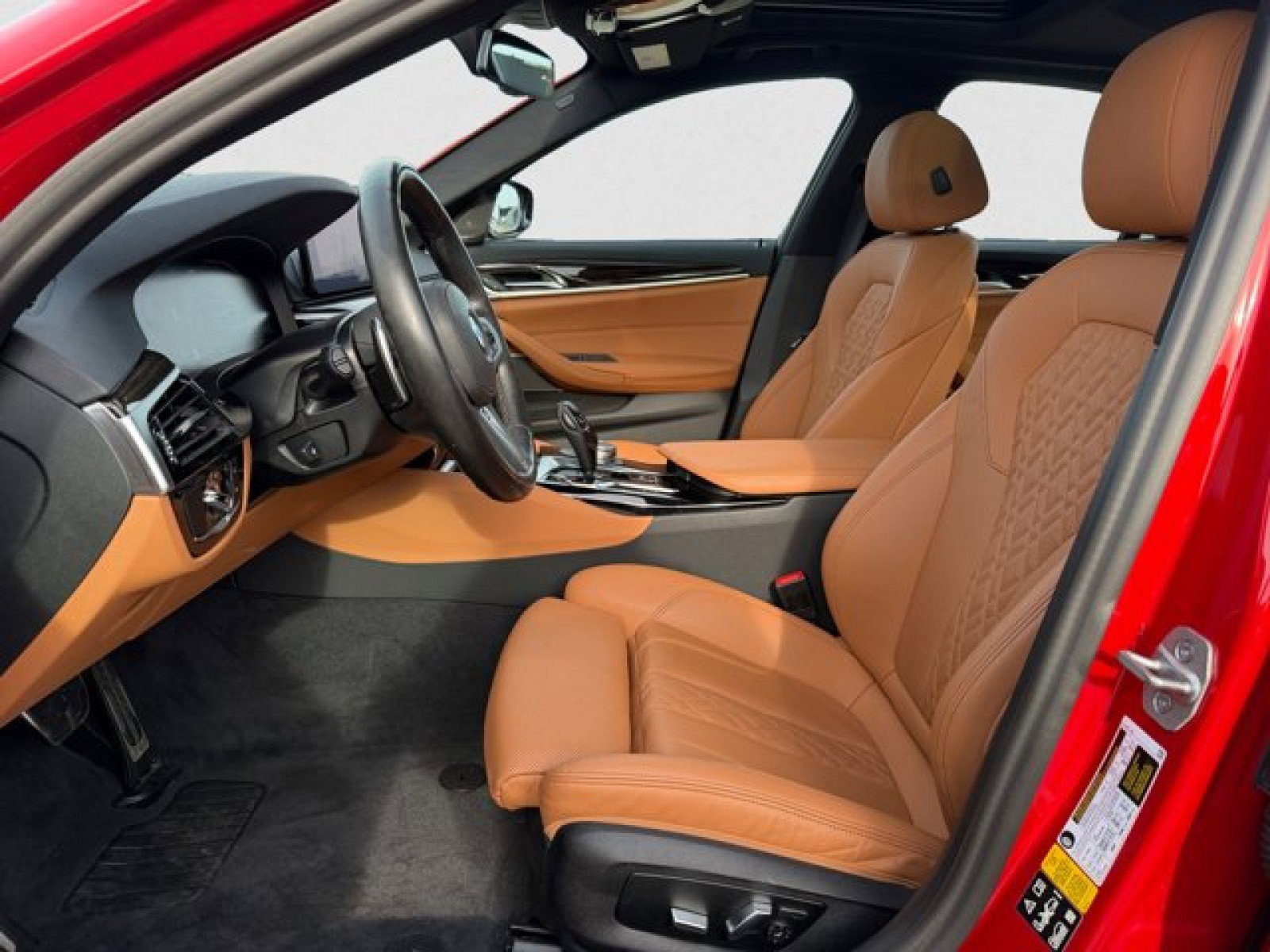 Used 2022 BMW 530i xDrive w/ M Sport Package image 10