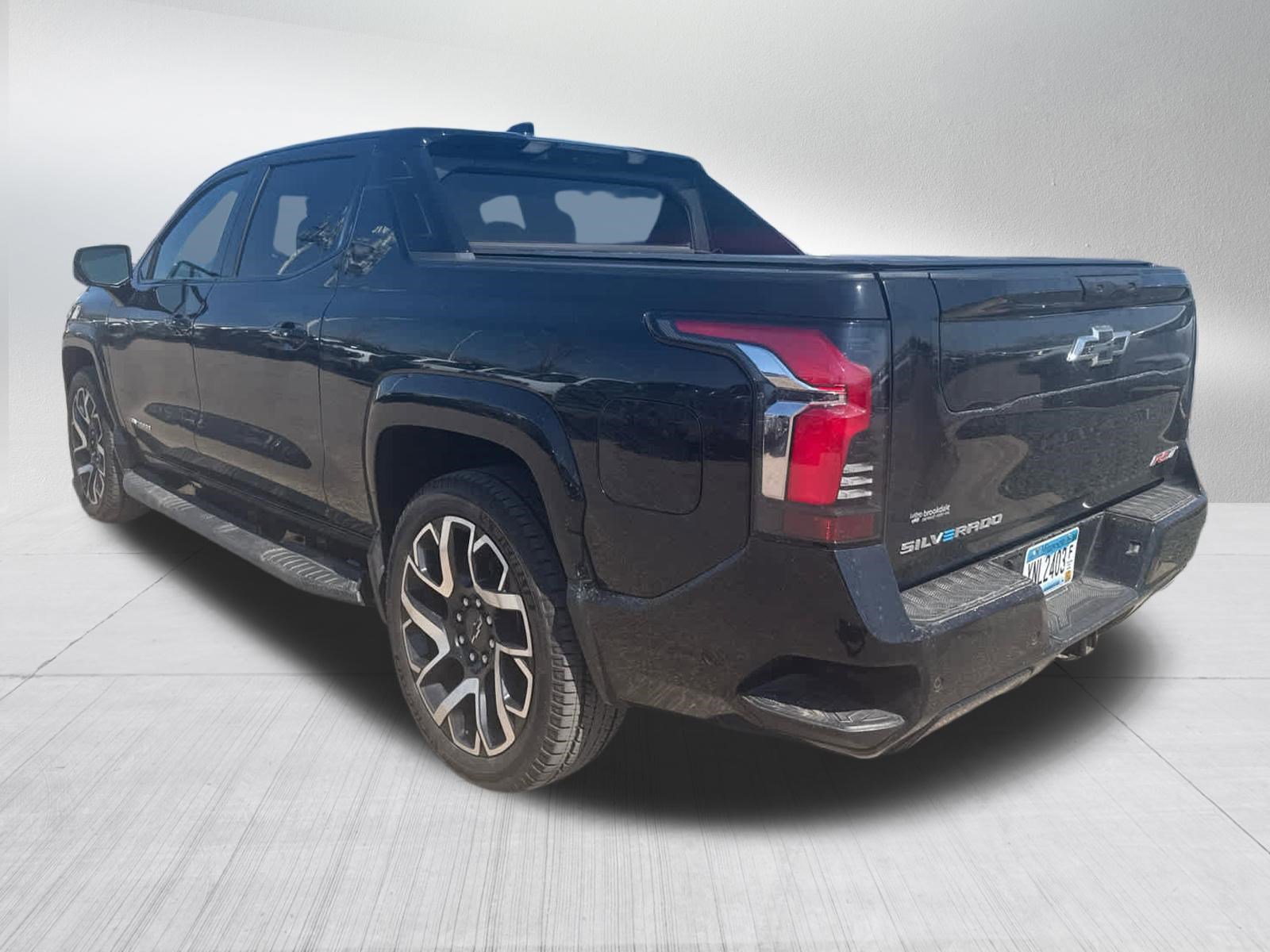Used 2024 Chevrolet Silverado EV RST image 3