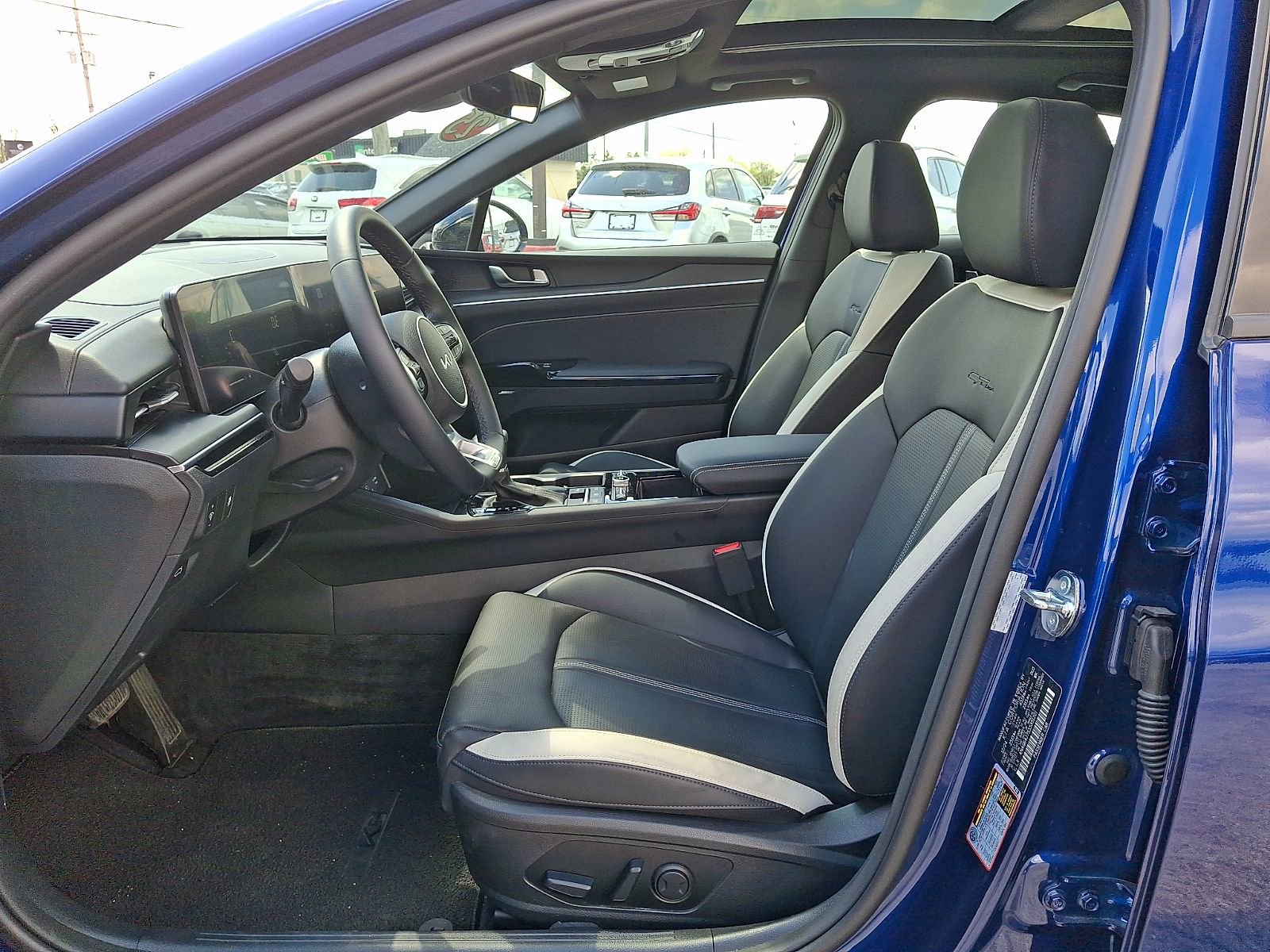 Used 2025 Kia K5 GT-Line w/ GT-Line Premium Package AWD/4WD image 14