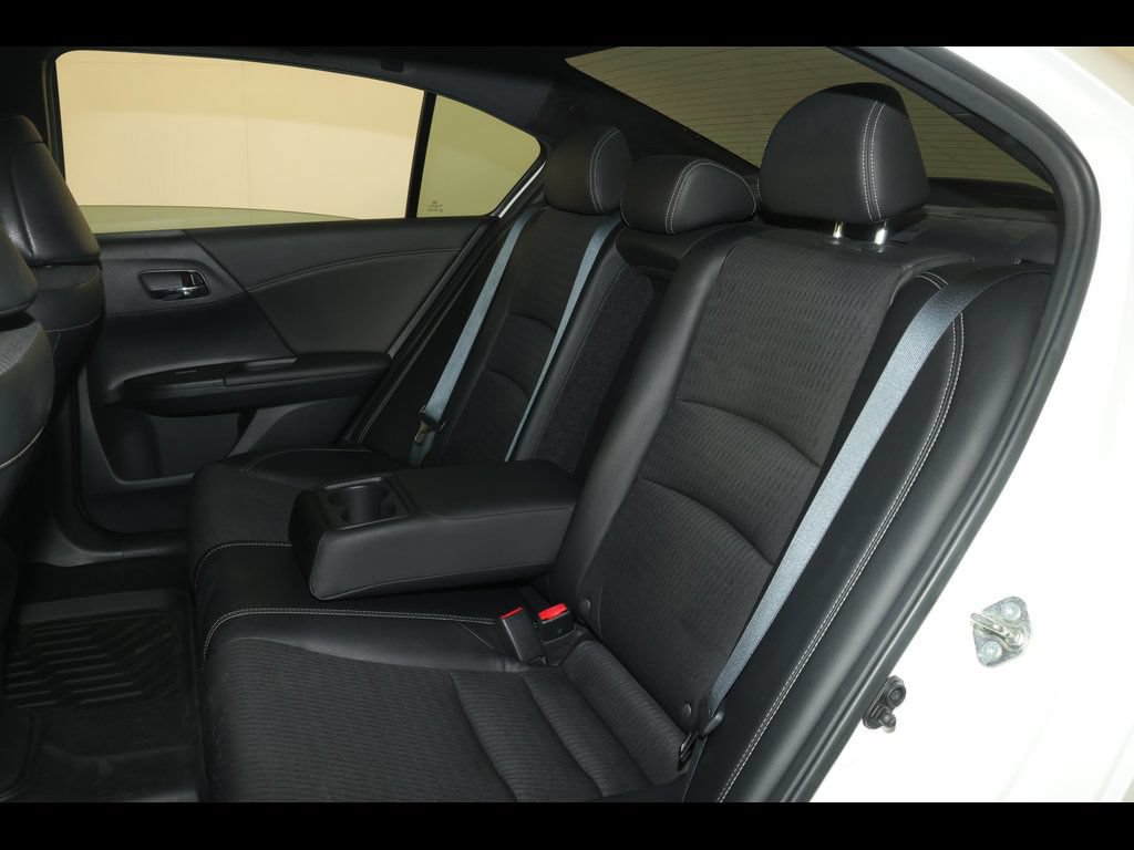 Used 2016 Honda Accord Sport image 17
