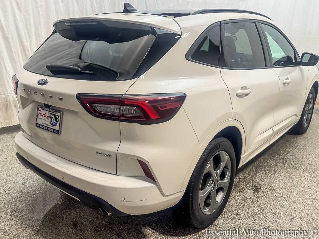 Used 2023 Ford Escape ST-Line w/ Tech Pack #1 AWD/4WD image 7