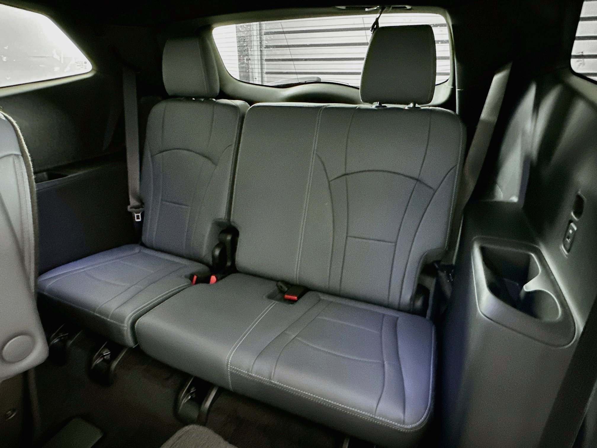 Used 2023 Buick Enclave Essence FWD image 28