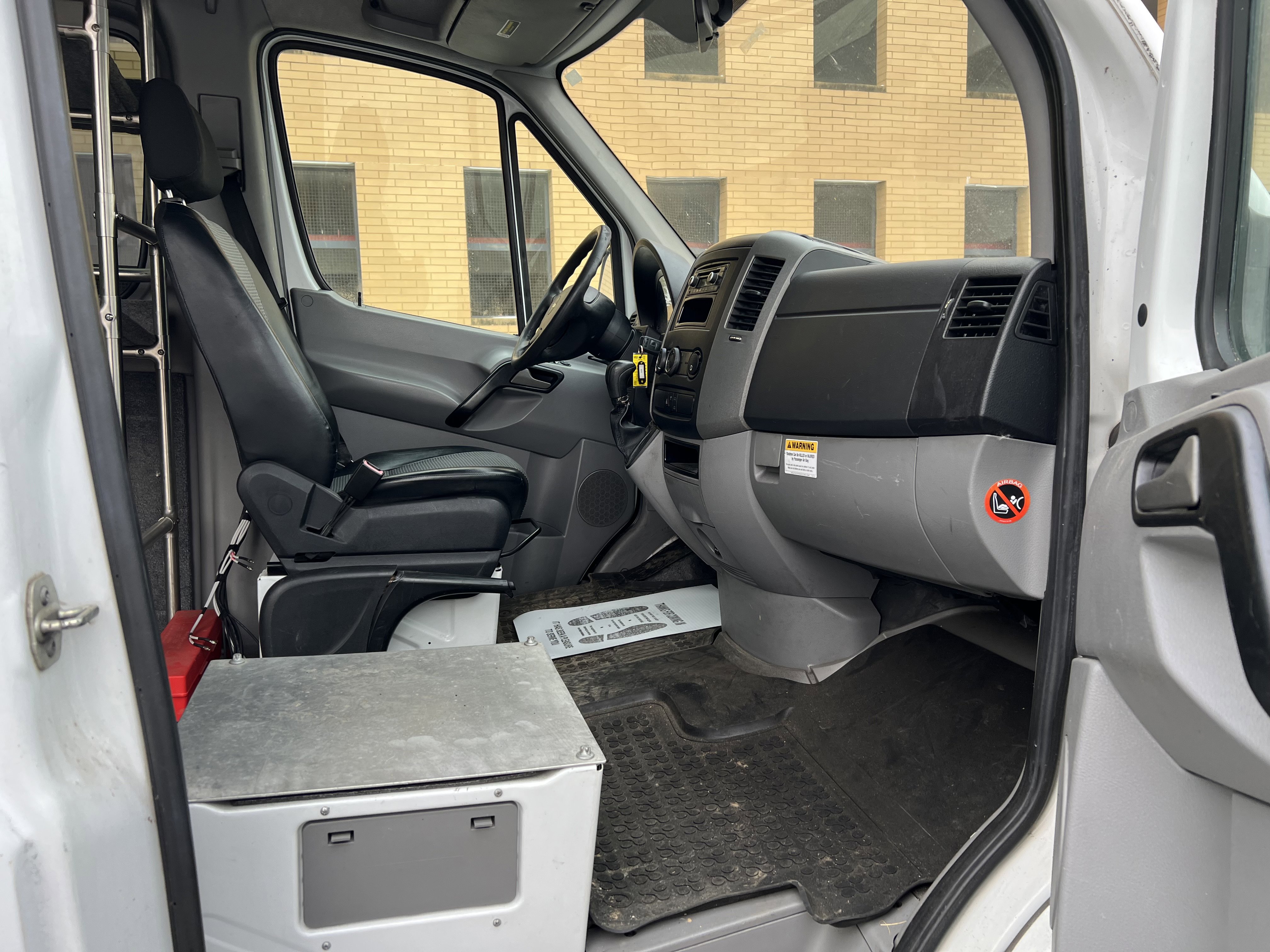 Used 2013 Freightliner Sprinter 3500 image 15