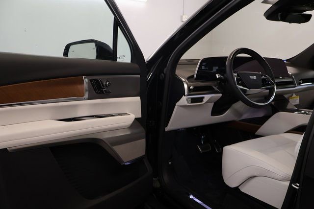 New 2026 Cadillac Vistiq Sport image 5