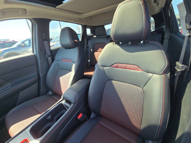 New 2025 Nissan Kicks SR w/ SR Premium Package image 25