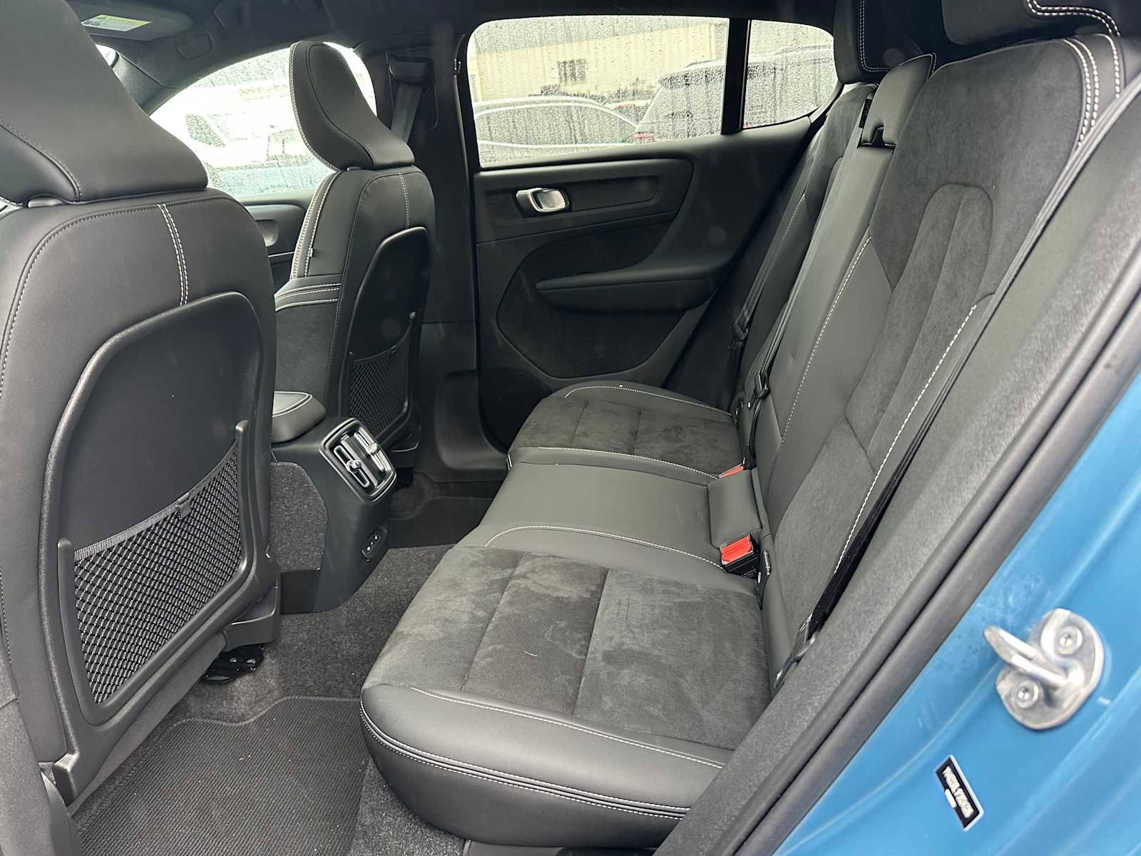 Used 2023 Volvo C40 P8 Recharge Plus w/ Climate Package image 15