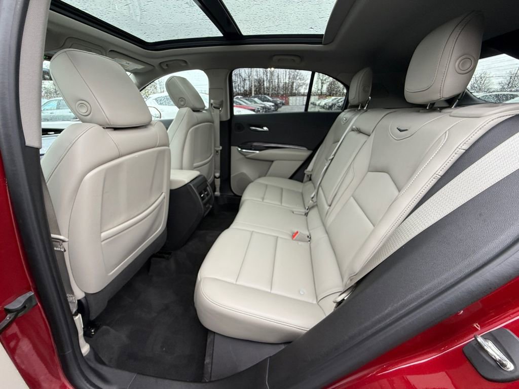 Used 2019 Cadillac XT4 Luxury w/ Cold Weather Package image 27