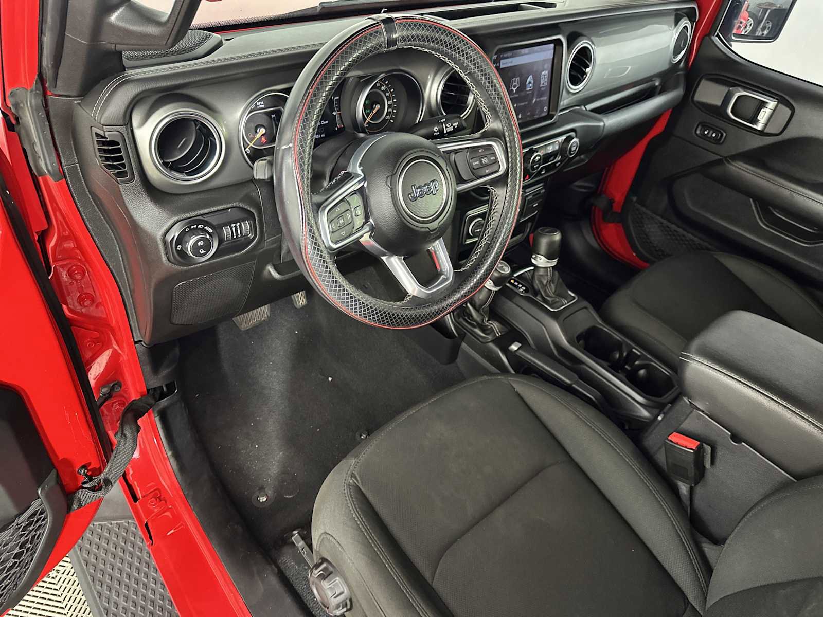 Used 2021 Jeep Gladiator Overland image 10