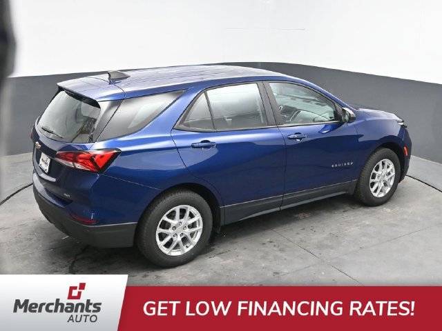 Used 2022 Chevrolet Equinox LS AWD/4WD image 38