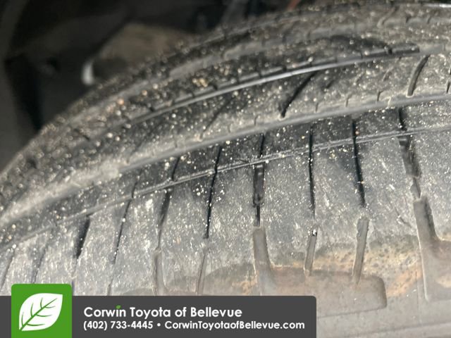 Used 2025 Toyota RAV4 XLE AWD/4WD image 28