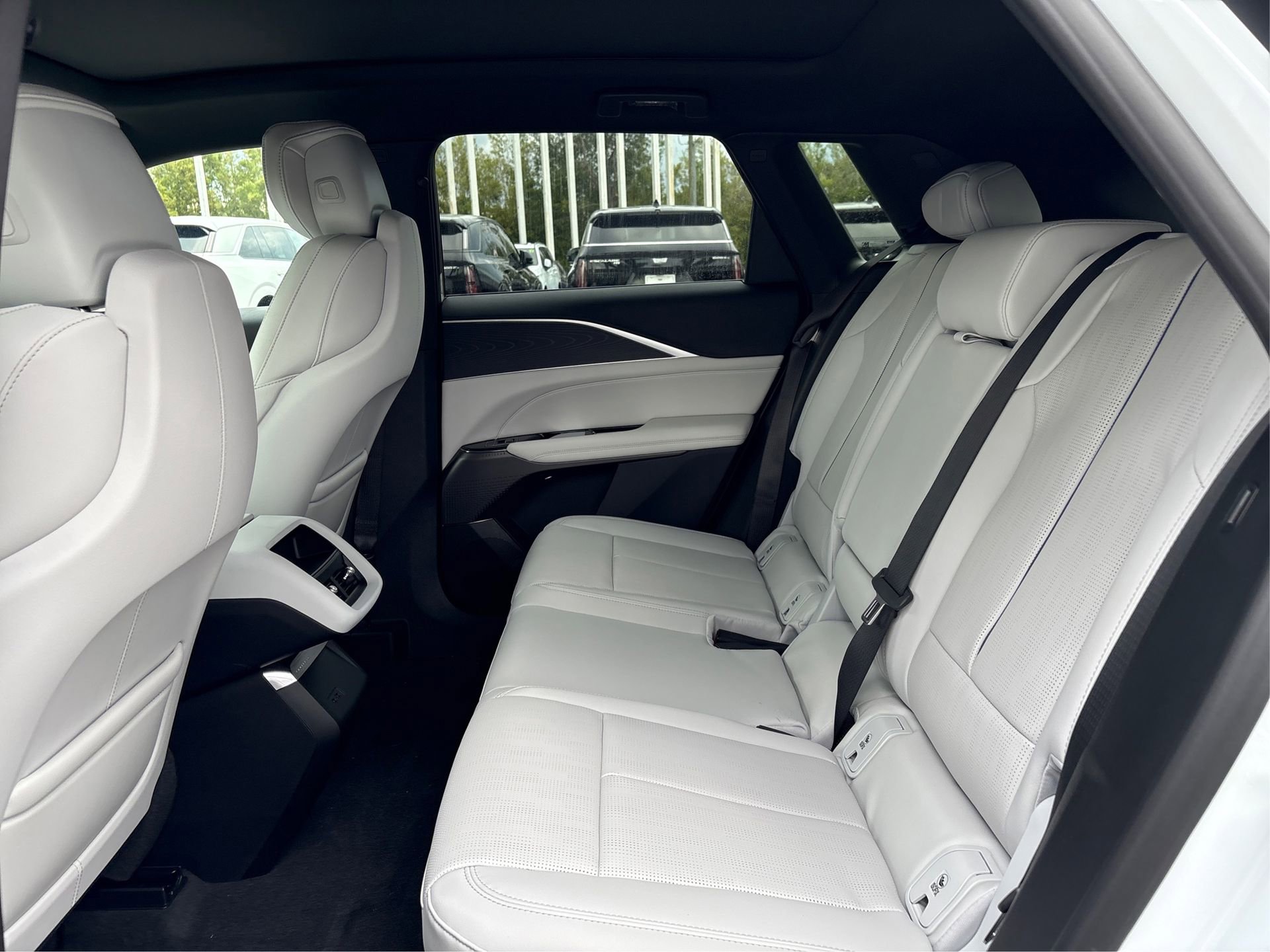 New 2026 Cadillac Lyriq Luxury image 10