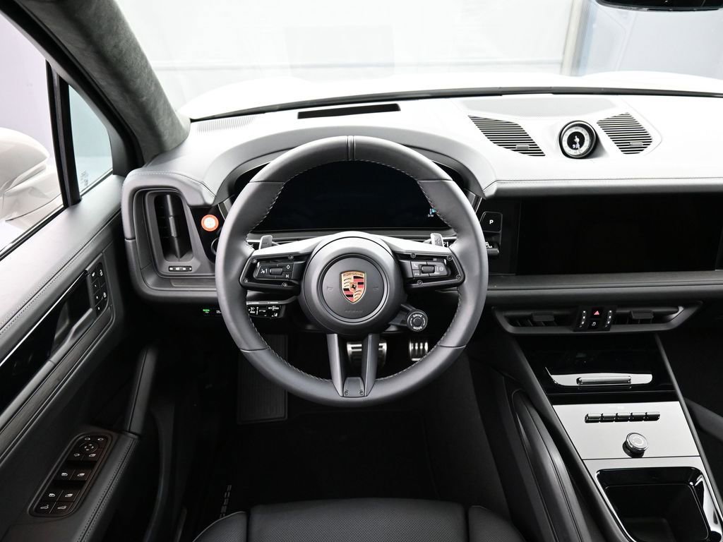 New 2026 Porsche Cayenne GTS image 18