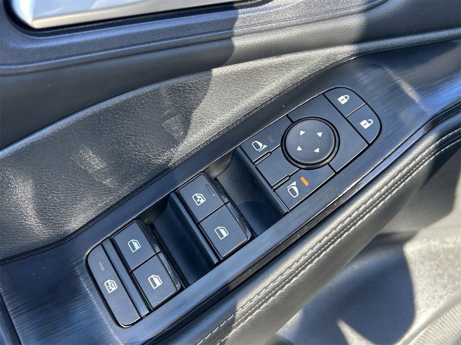 New 2026 Nissan Rogue SV FWD image 29